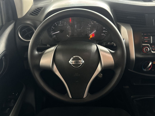 Nissan NP300 2.5 SE Paq Seguridad Mt