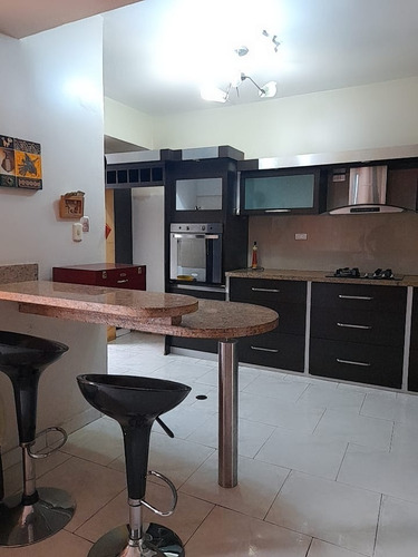Imagen 7 de 28 de Fernando Guerrero Vende Apartamento, Frente Al C.c. Garibaldi Valencia.