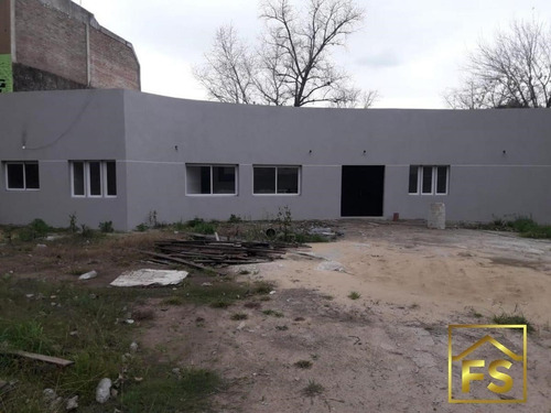 Depósito  En Venta Ubicado En Monte Grande, Esteban Echeverría, G.b.a. Zona Sur