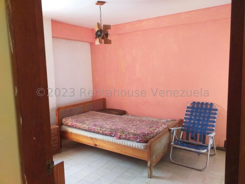 Me 24-16072 Venta Apartamento Macuto