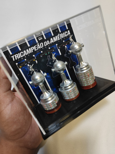 Miniatura Tricampeão Libertadores 1983/1995/2017