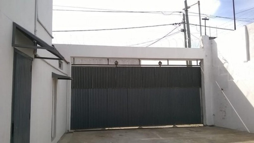 Imagen 2 de 13 de Galpon En Alquiler En Dock Sud, Avellaneda. 256 M2 Totales. Energía Trifásica.