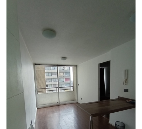 Dpto. 1 Dorm / 1 Baño / Calle Mario Kreutzberger, Santiago.