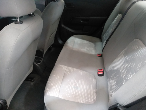 Imagen 9 de 10 de Chevrolet Sonic 1.6 Ls Mt 2016