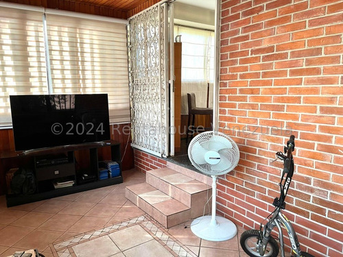 Excelente Apartamento. 25-11596