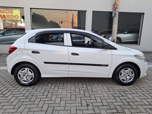 Chevrolet Onix ONIX HATCH JOY 1.0 8V FLEX 5P MEC.