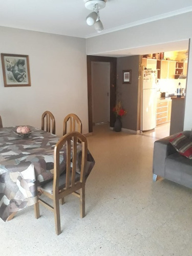 Imagen 8 de 11 de Departamento Tipo Casa En Venta En Sarandi Oeste