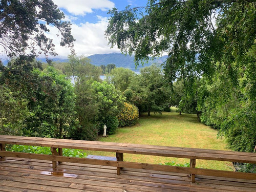Casa En Venta De 8 Dorm. En Panguipulli