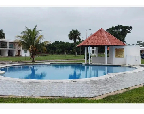 Tinajitas, Casa En Venta De Una Planta Con Alberca En Área