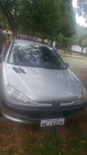 Imagem 2 de 14 de Peugeot 206