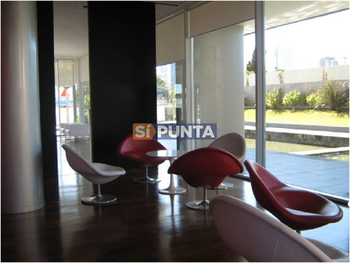 Imagen 28 de 30 de Apartamento En Alquiler Anual