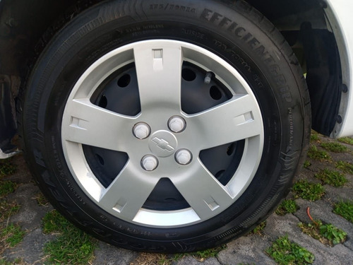Imagen 2 de 14 de Chevrolet Aveo 2018 1.6 Ls Mt