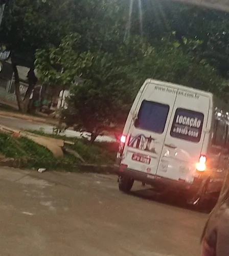 Aluguel Van Brasília Com Condutor 15 Ocupantes + Bagagens