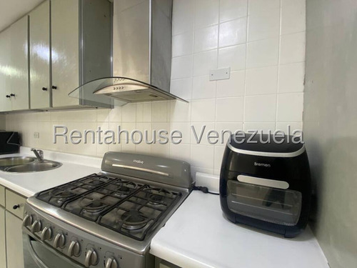 Apartamento Remodelado En Venta, Urb. La Tahona