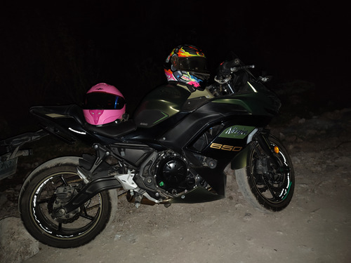 Bonita Kawasaki Ninja 650 Color Verde Año 2024 Todo En Regla