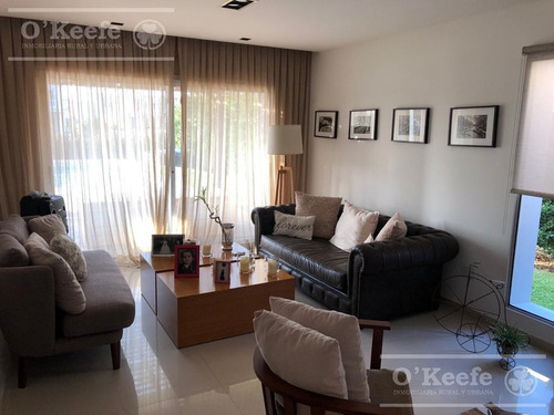 Imagen 12 de 30 de Casa En Venta En Nuevo Quilmes De 5 Ambientes Minimalista
