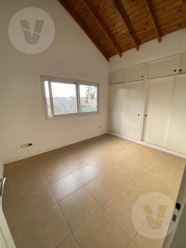 Casa En Venta Con Renta - Barrio Brickland, Canning