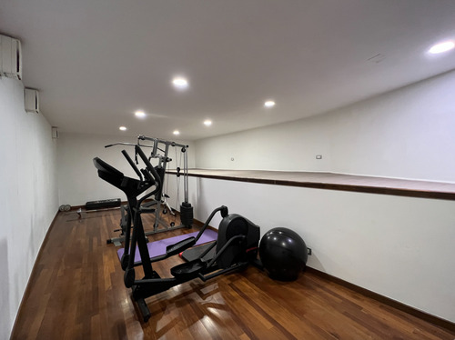Casa En Arriendo De 5 Dorm. En Las Condes