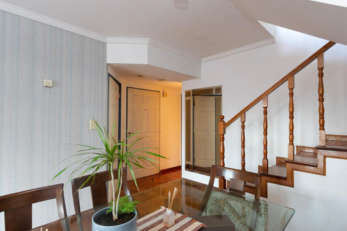 Increible Duplex 6 Ambientes Con Balcon Terraza Y Quincho Propio Con 2 Cocheras.