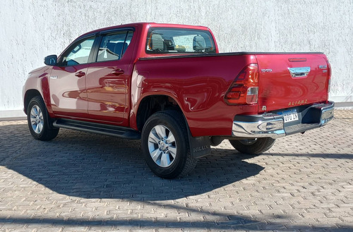 Imagen 13 de 15 de Toyota 2017 Hilux L/16 2.8 Dc 4x2 Tdi Srv Pack