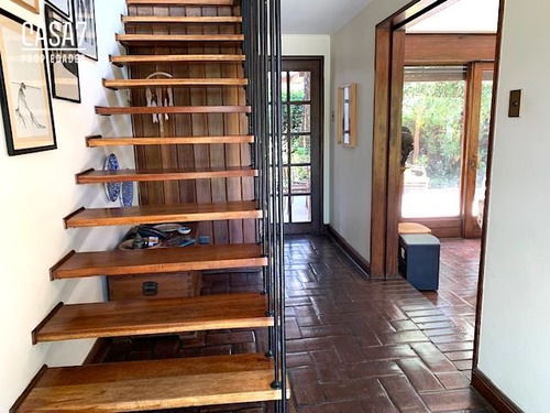 Casa En Venta De 4 Dorm. En Providencia