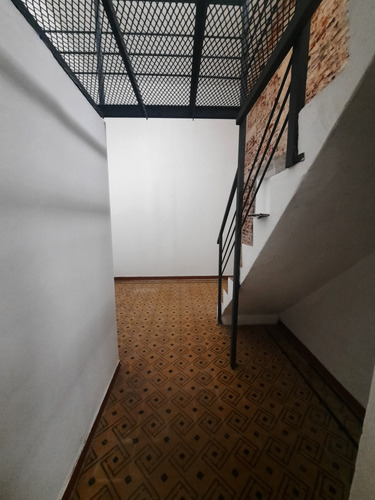 Apartamento De Dos Dormitorios Céntrico