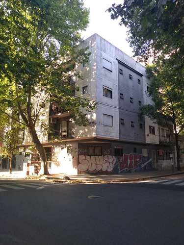 Venta De Departamento En Calle 2, Un Dormitorio, Lavadero Incorporado