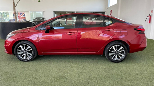 Imagen 7 de 14 de Nissan Versa