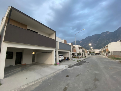 Imagen 2 de 7 de Id 3507 Casas En Venta En Santa Catarina De 190 M2