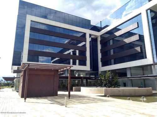 Arriendo Comercial En Calahorra(cajica) Mls 21-382