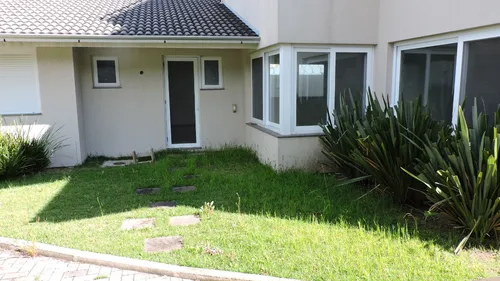 Casa Nova No Alto Da Colina Com 600m2 Em Terreno De 1000m2
