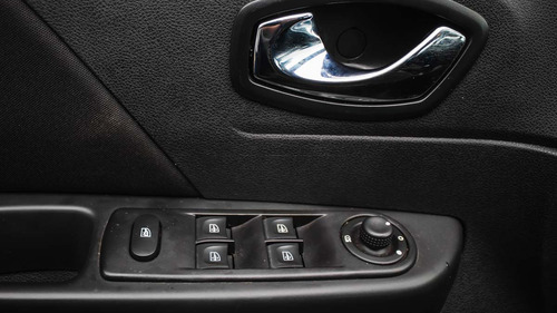 Imagen 13 de 15 de Renault Captur 2018