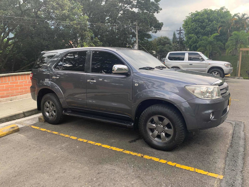 Toyota Fortuner 2011 2.7l 4x4