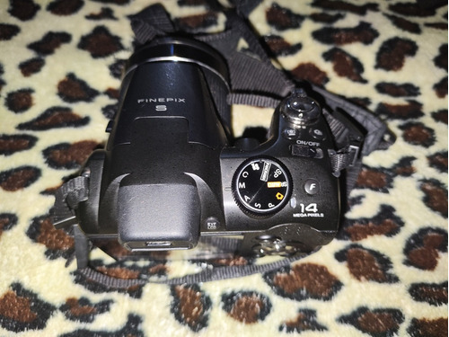 Fujifilm Finepix S4000 Camara Fotografia Digita 14 Mp