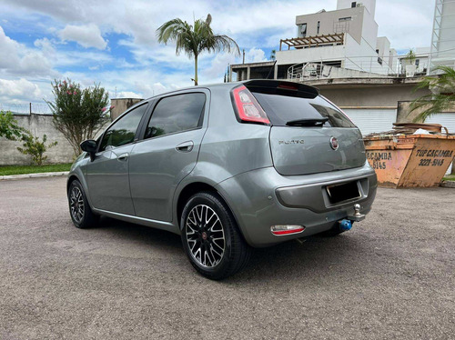 Imagem 4 de 8 de Fiat Punto 1.6 Essence 16v Flex 4p Manual