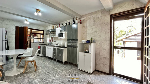 Venta Casa 4 Dormitorios, 2 Baños, Terreno 4600 M2 Chuy
