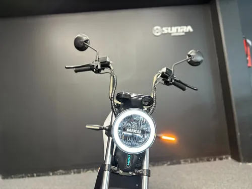 Moto Eléctrica Sunra Miku Max 2025
