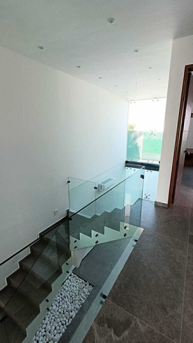 Casa Nueva En Venta En La Cima
