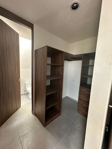 Estrena En Juriquilla San Isidro, Gran Ubicación, Hermosa, 3 Recámaras, Estudio