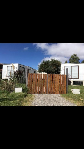 Complejo De Tres Casas En Colonia Del Sacramento Uruguay