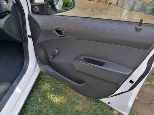 Imagen 5 de 12 de Chevrolet Beat 2020 1.2 Ls