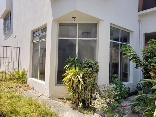 Imagen 3 de 8 de Casa En Venta Sobre Boulevard San Jacinto Mixco
