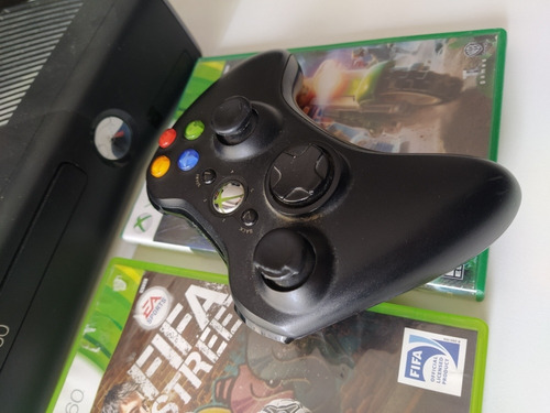 Xbox 360 Slim 4gb + 2 Juegos + Fuente + Joystick