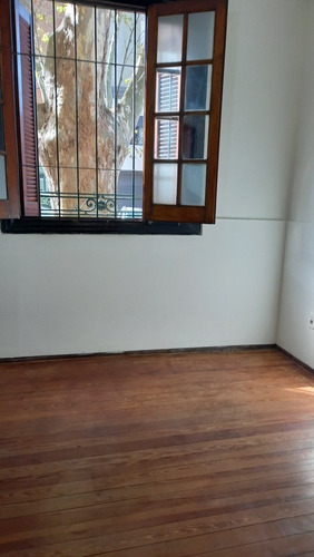 Imagen 14 de 19 de Dueño Vende Casa De Época Remodelada, Planta Baja, En Zona Tranquila De Pocitos. 120 Mts Cuadrados Superficie Total Del Terreno. Con Garaje Y Patio.