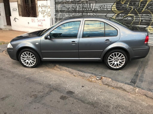 Bora 1.8t Highline Tiptronic Cuero