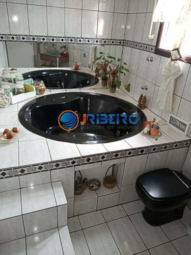 Imagem 24 de 30 de Lindo Sobrado 3 Dormitórios Sendo 1 Suíte Com Hidromassagem, Amplo Living Para 2 Ambientes Sala De Jantar E Tv, Copa, Co - 180073