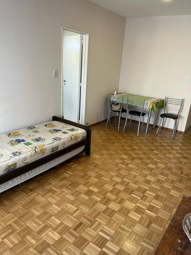 Departamento De Dos Ambientes, Alquiler Temporal, Barrio Norte