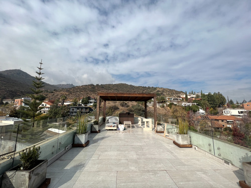 Casa En Arriendo De 5 Dorm. En Las Condes