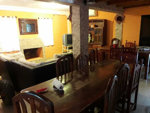 Imagen 3 de 14 de Vendo Chalet 2 Pisos Climatizado En Todos Los Ambientes