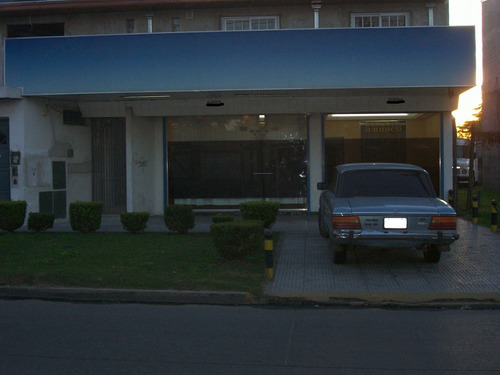 3 Deptos + Local + Casa En Espectacular Ubicacion!!!!